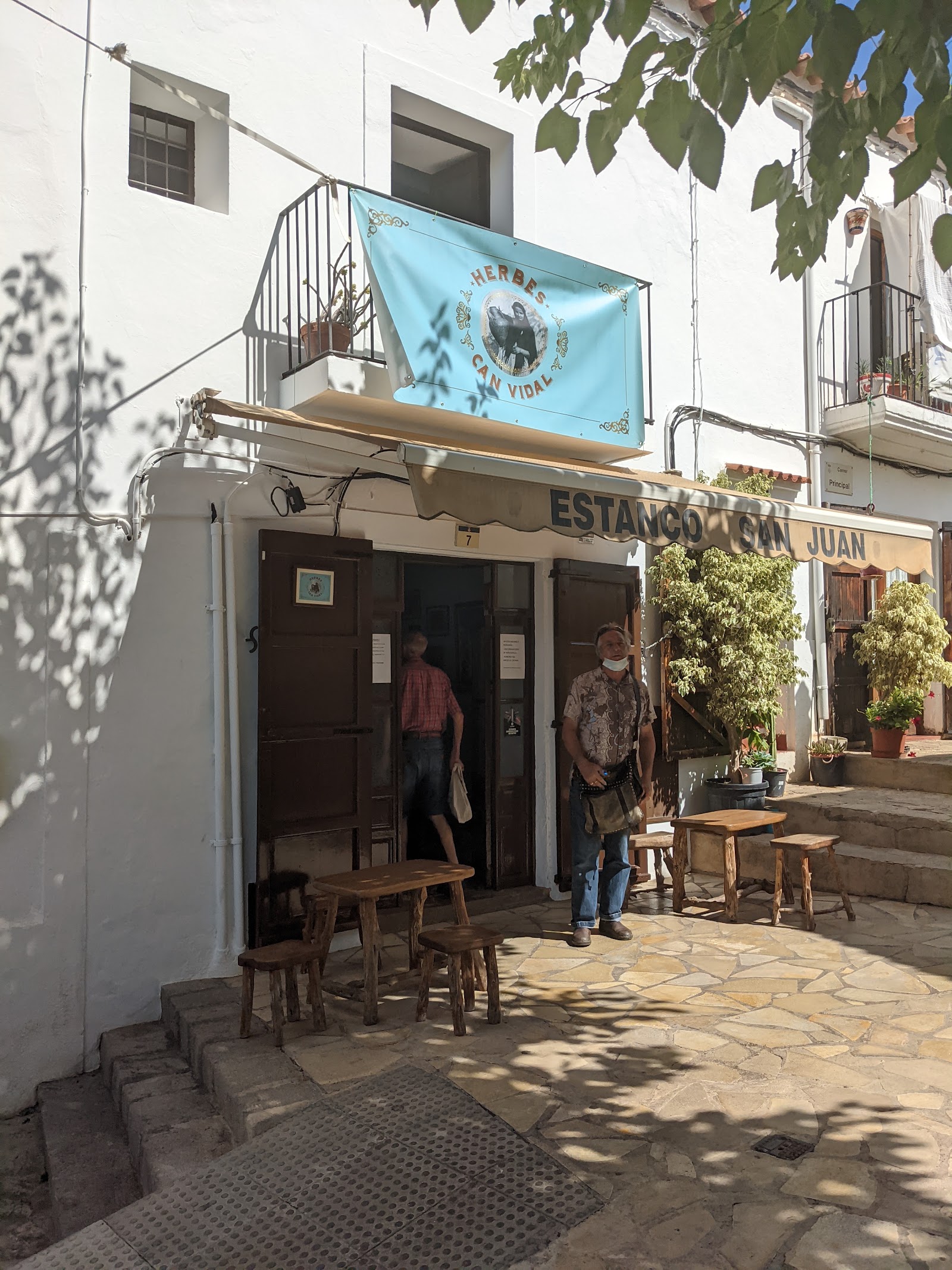 Tabacs Exp. nº 1 Sant Joan Can Vidal — Smoke Shop in Sant Joan, Ibiza