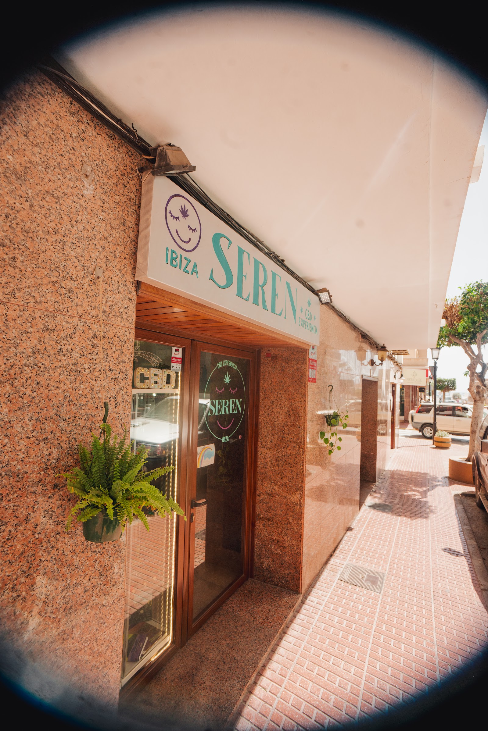 Seren Ibiza CBD SHOP — Smoke Shop in Santa Eulalia, Ibiza