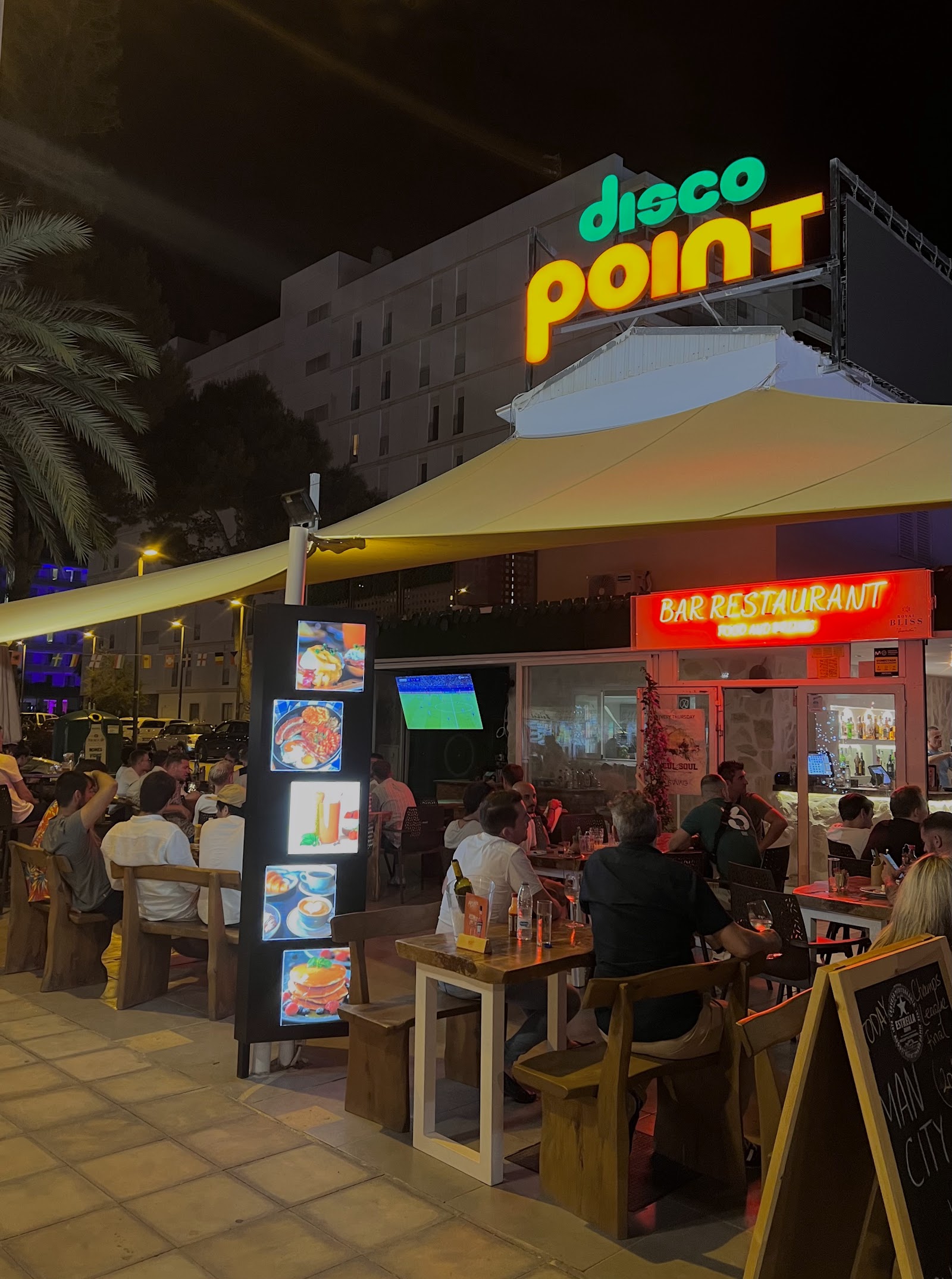 Ibiza Point |Restaurant- Breakfast Lunch Dinner Cocktails — Restaurant in Ibiza Town, Ibiza