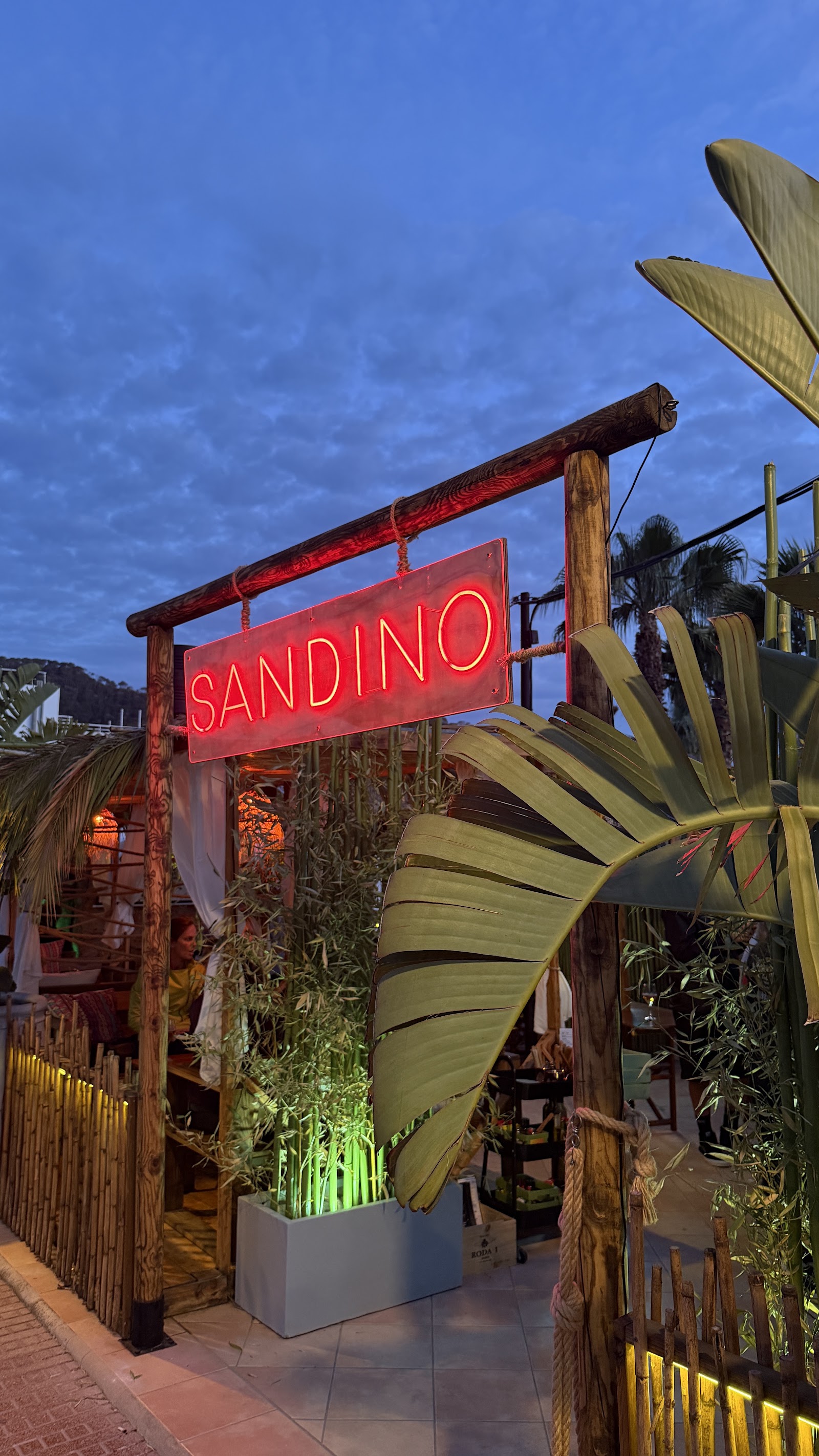 Sandino Bar — Bar in Cala Llonga, Ibiza