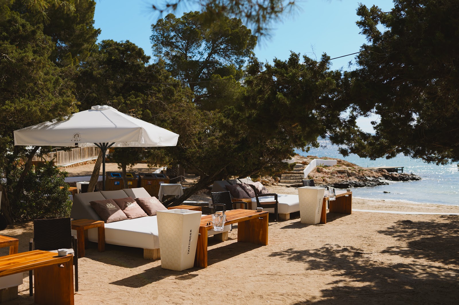 Cala Bassa beach Club — Beach Club in San Antonio, Ibiza