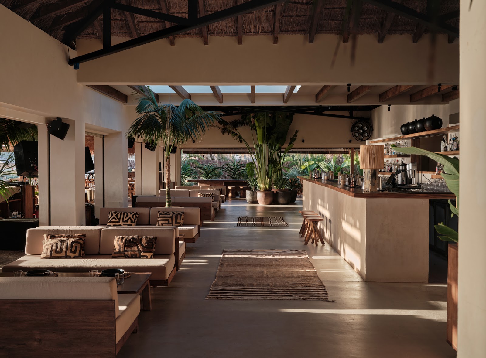 Beachouse Ibiza — Restaurant in Playa d'en Bossa, Ibiza