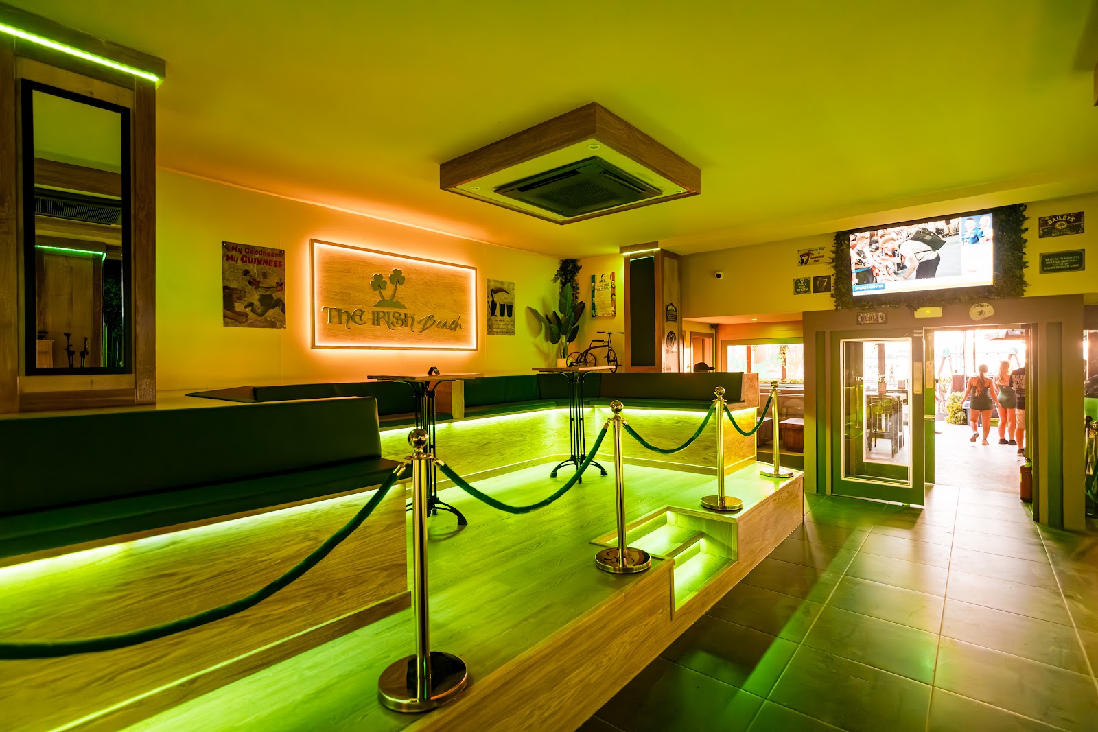 The Irish Beach — Bar in San Antonio, Ibiza