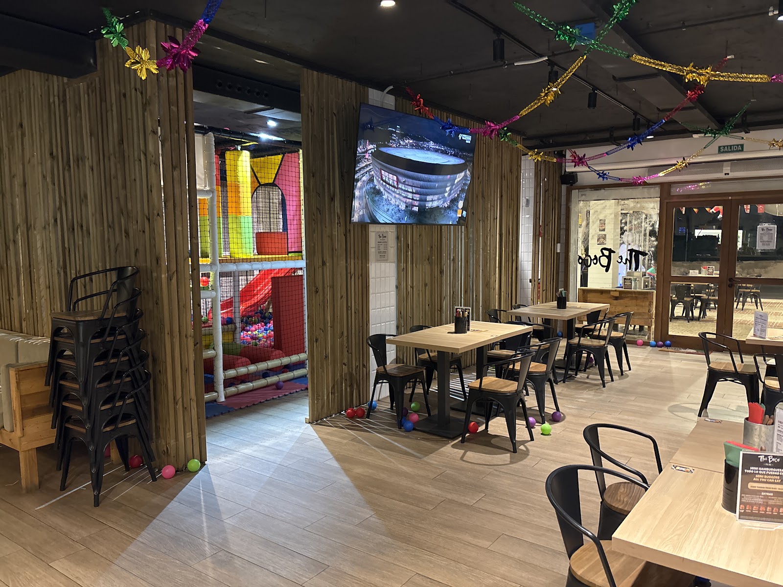 The Booo Cala de Bou | Burgers & Parque Infantil — Fast Food in San Josep, Ibiza