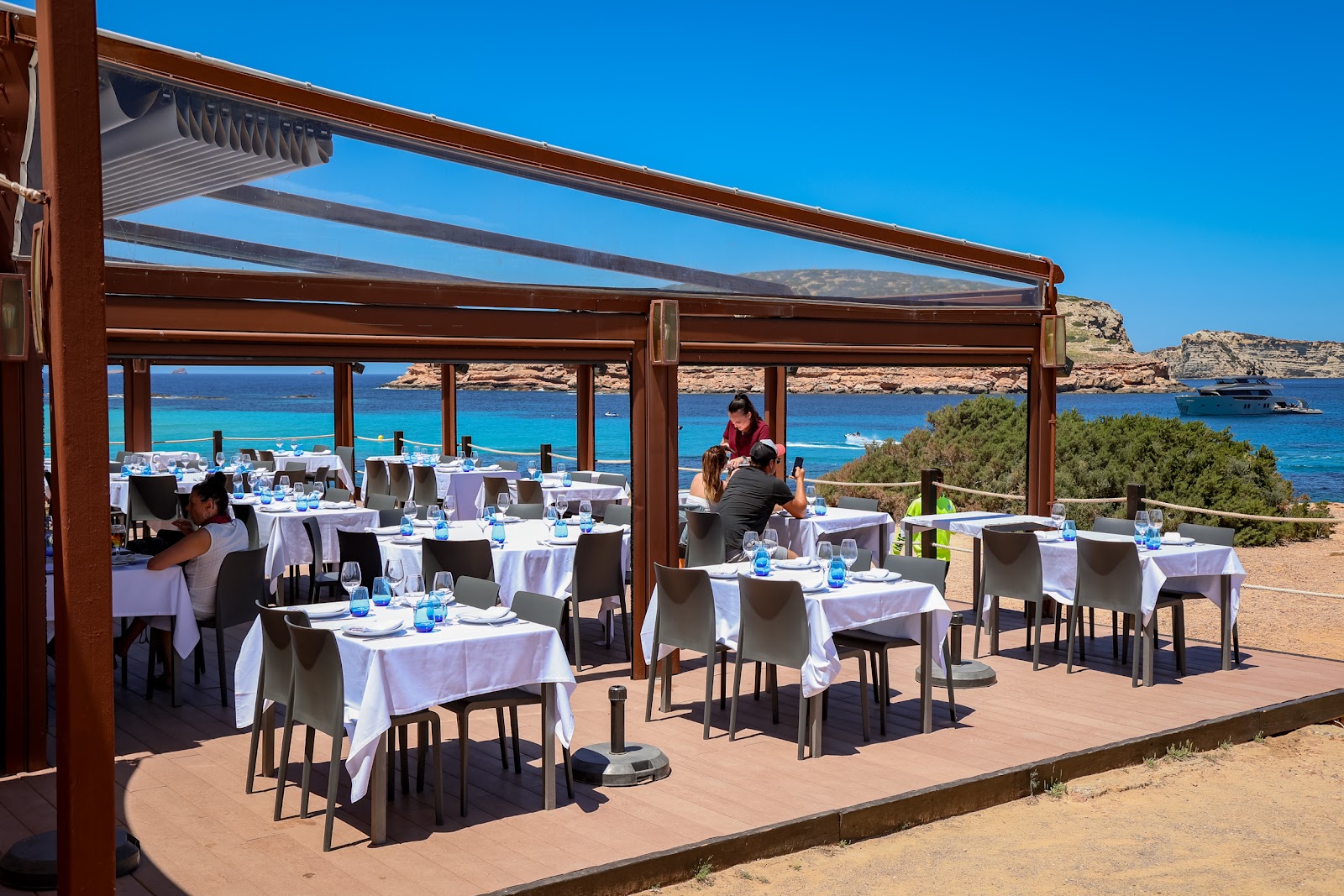 Ses Roques Restaurant — Restaurant in Platges de Comte, Ibiza