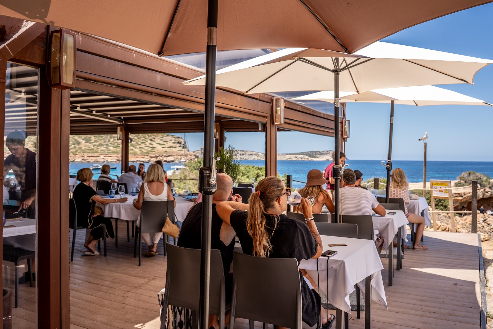 Ses Roques Restaurant — Restaurant in Platges de Comte, Ibiza