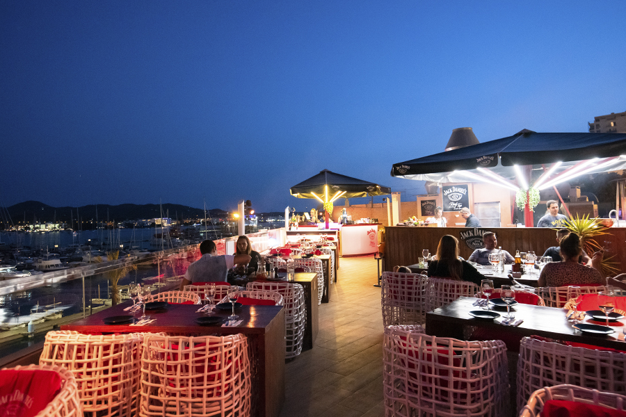 Rio Ibiza — Bar in San Antonio, Ibiza