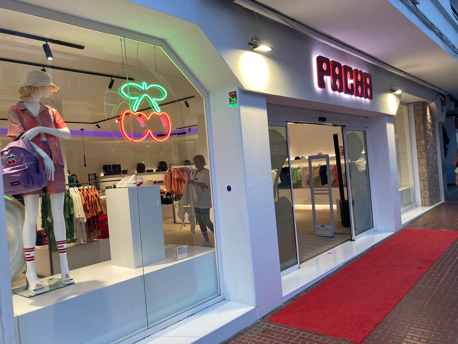 NEW PACHA SHOP SANTA EULALIA — Club Shop in Santa Eulalia, Ibiza