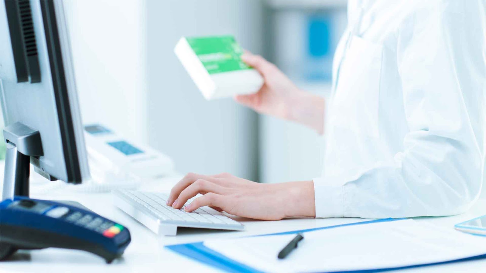 Photo: Farmacia Manzano. Farmacia en Sant Antoni de Portmany. via Google